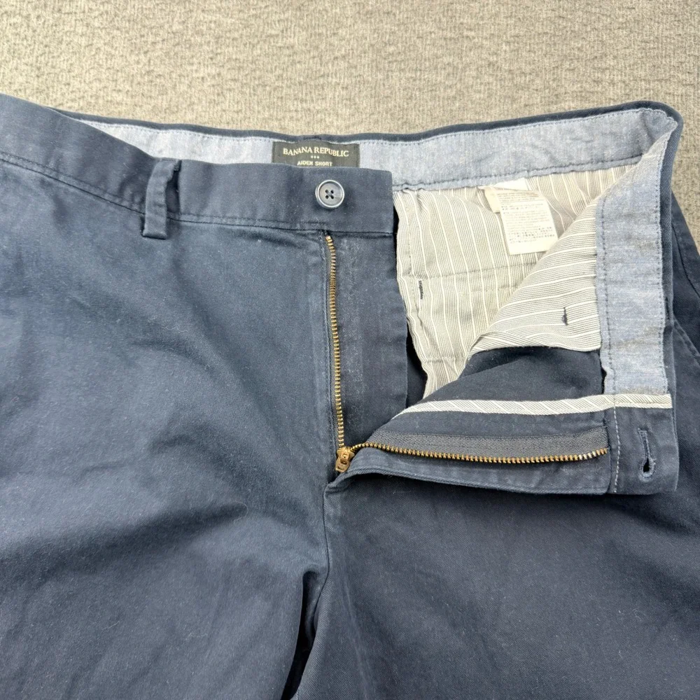 Banana Republic Aiden Short Mens 34 Navy Blue Chino Cotton Stretch Casual Summer